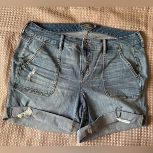 Torrid Blue Vintage Wash Jeans cargo, distressed, 16 like new soft & stretchy